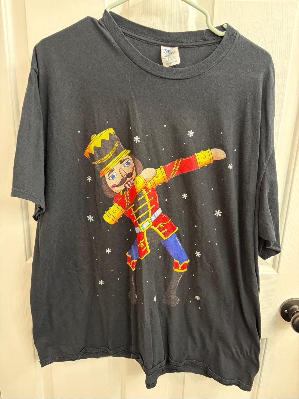 Unisex, dabbing Nutcracker Graphic Tee